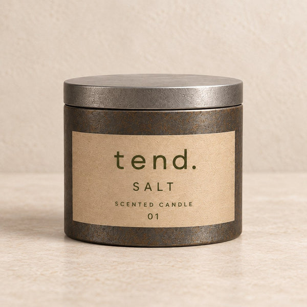 tend. 01 Salt candle in a pewter tin